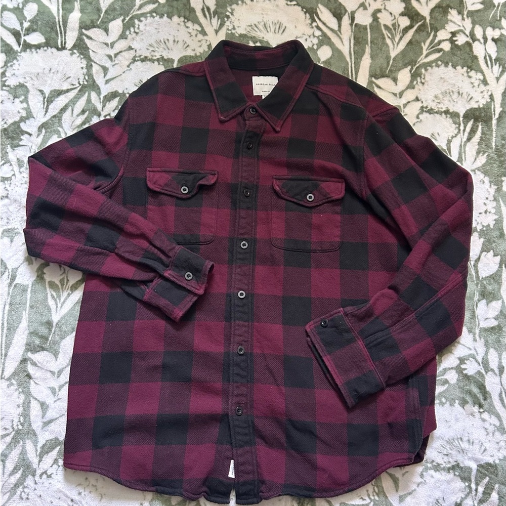 American Eagle Outfitters Red and Black Casual Button Down Shirt